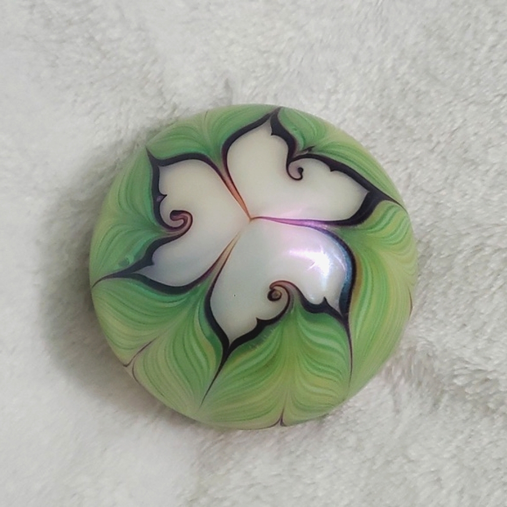 Vtg Orient & Flume Iridescent Feather & Flower 1975 Signed Paperweight